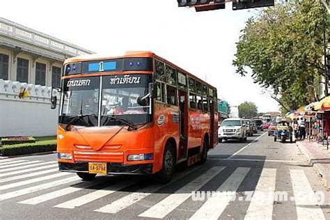 夢見搭公車號碼|夢見公共汽車